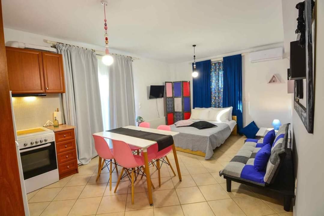 Theoni'S Apartments غزيلوكاسترون المظهر الخارجي الصورة